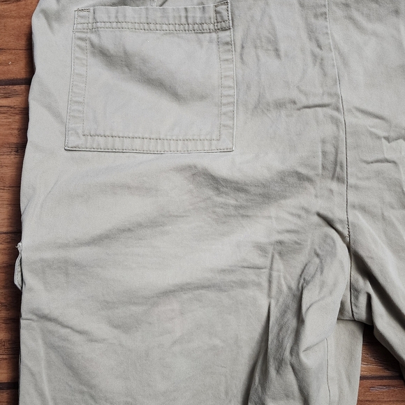 Wrangler Men's Khaki Cargo Shorts Size 44 - Picture 4 of 10